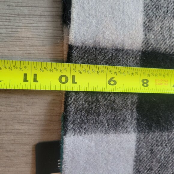 Luxury Kiltane Of Scotland 100% Lambswool Blue & Black Check Scarf For Men & Wom - Picture 4 of 6